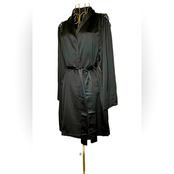 NWT Frederick’s of Holiday Black Satin Lattice Lacing Robe with Self Tie Belt, M - Picture 6 of 16